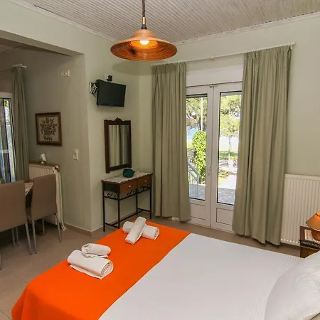 Studios Avra Апартаменты Скала-Рахониу