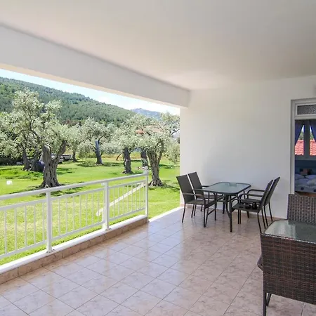 Avra Apartament *