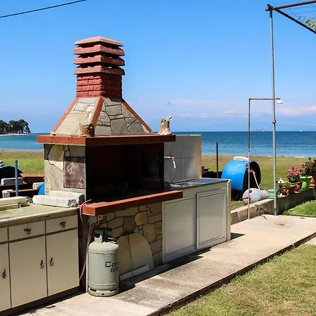 Apartament Avra *